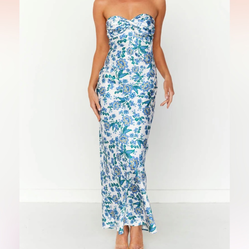 Beginning Boutique Ashley floral dress